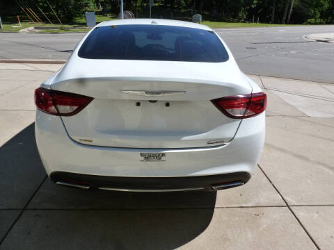2017 Chrysler 200 Limited
