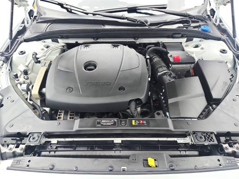 2019 Volvo S60 T6 R-Design