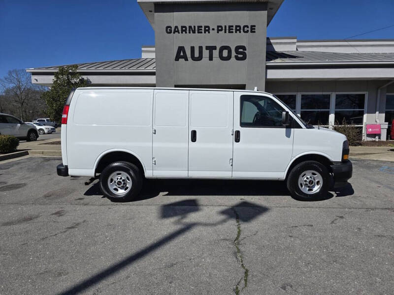2022 GMC Savana 2500