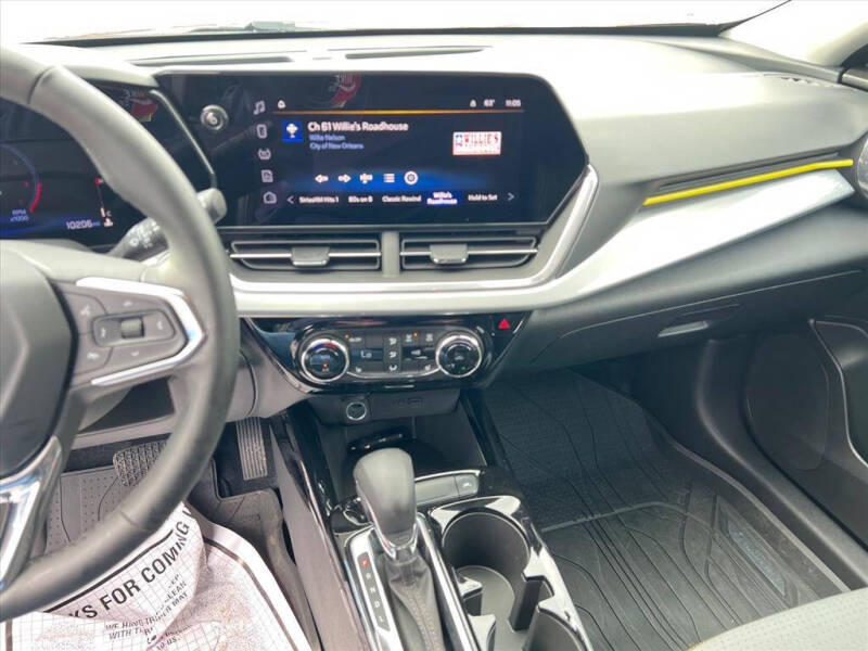 2024 Chevrolet Trax LT