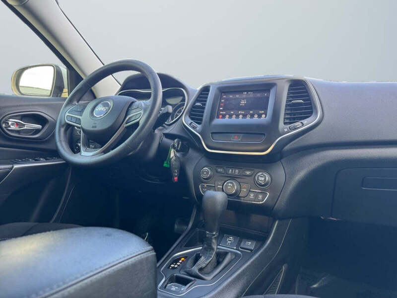 2019 Jeep Cherokee Latitude