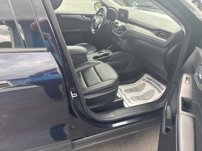 2021 Ford Escape SEL