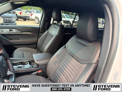 2025 Ford Explorer ST-Line