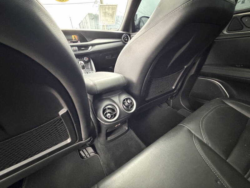 2018 Alfa Romeo Stelvio Ti Sport
