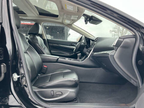 2023 Nissan Maxima