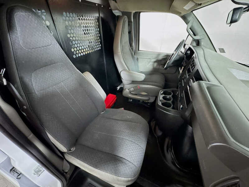2025 GMC Savana 2500