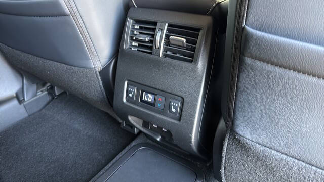2026 Mitsubishi Outlander PHEV SEL