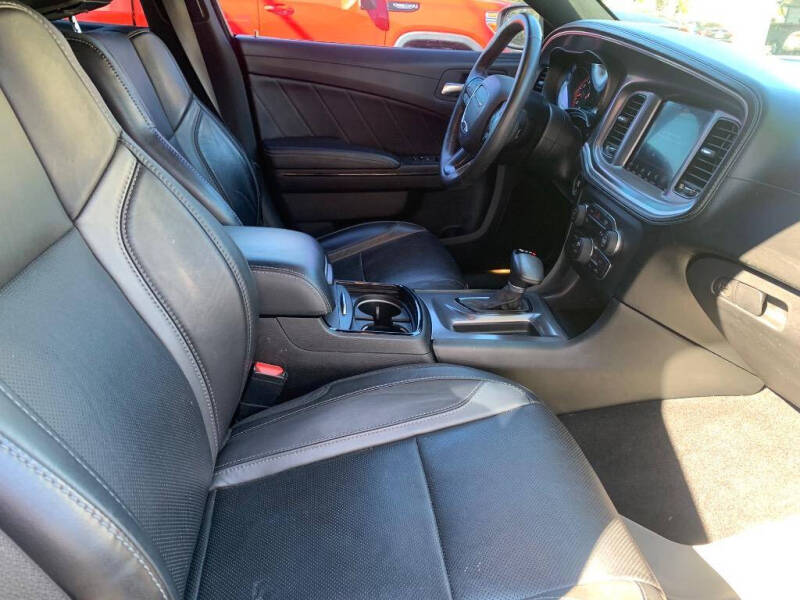 2019 Dodge Charger SXT