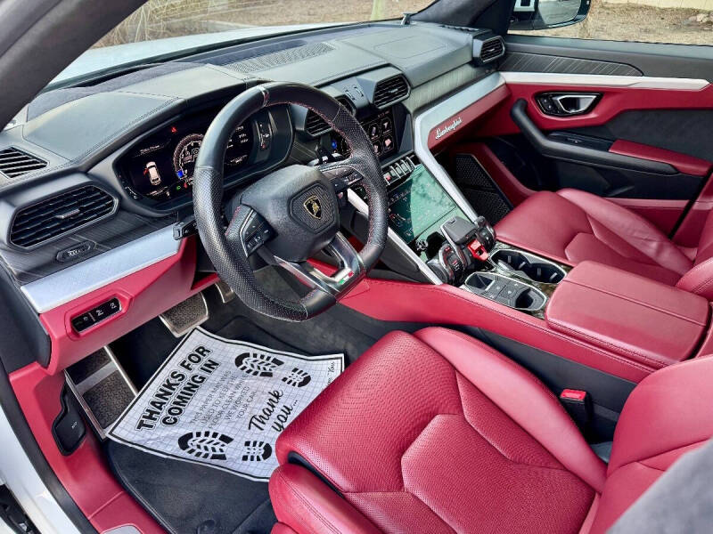 2019 Lamborghini Urus