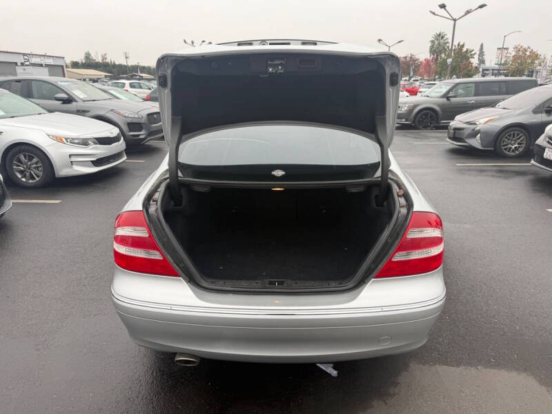 2004 Mercedes-Benz CLK CLK 320