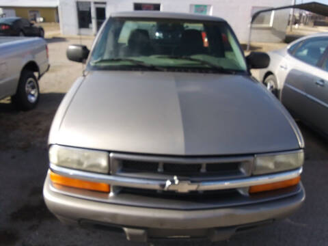 1998 Chevrolet S-10 for sale at RICK'S AUTO SALES in Logansport IN