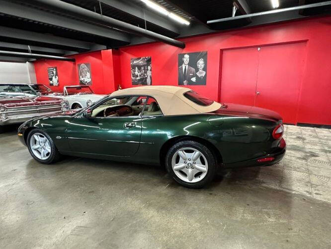 1997 Jaguar XK8