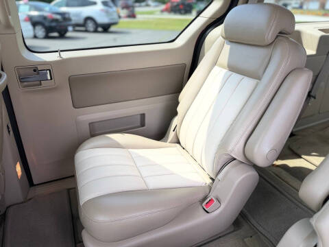 2005 Mercury Monterey Luxury