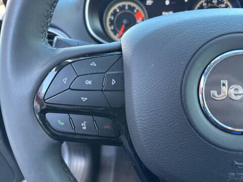 2023 Jeep Cherokee Altitude Lux