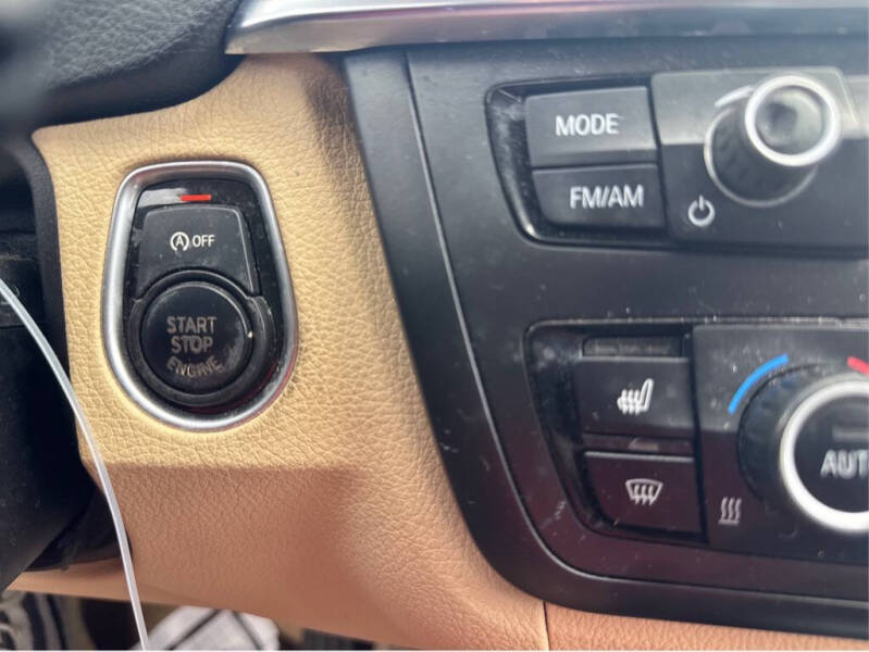 2015 BMW 3 Series 320i