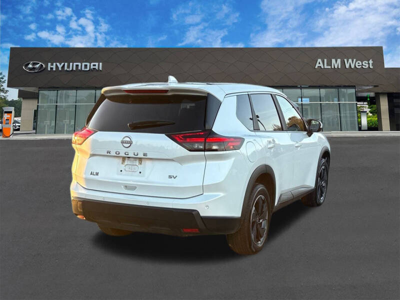 2024 Nissan Rogue SV