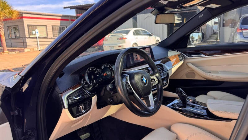 2019 BMW 5 Series 530i