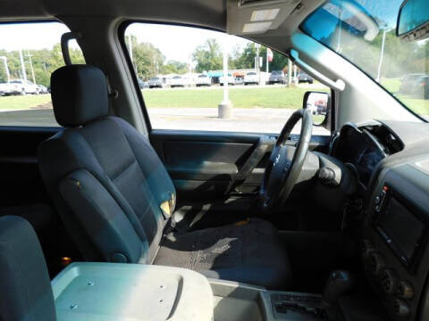 2004 Nissan Armada SE