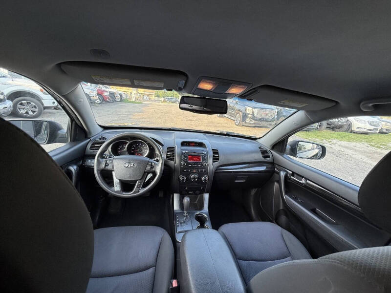 2012 Kia Sorento LX