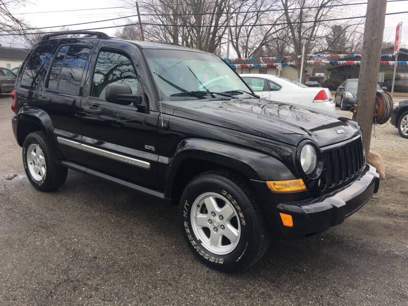 2006 Jeep Liberty for sale at Antique Motors in Plymouth IN