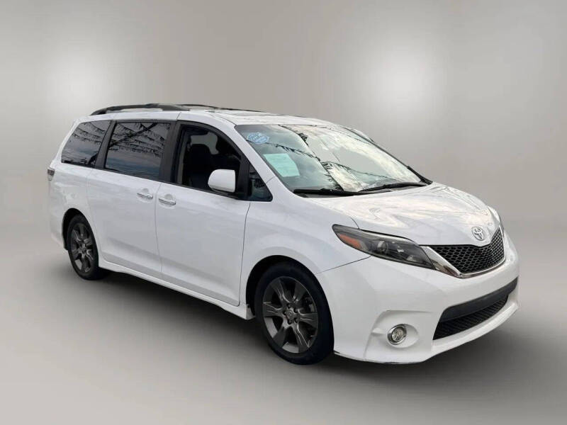 2015 Toyota Sienna SE Premium 8-Passenger