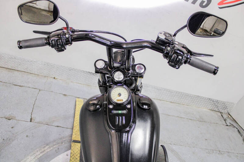 2011 Harley-Davidson Dyna Street Bob