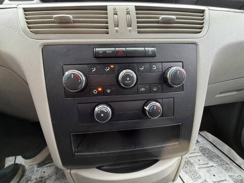 2012 Volkswagen Routan S