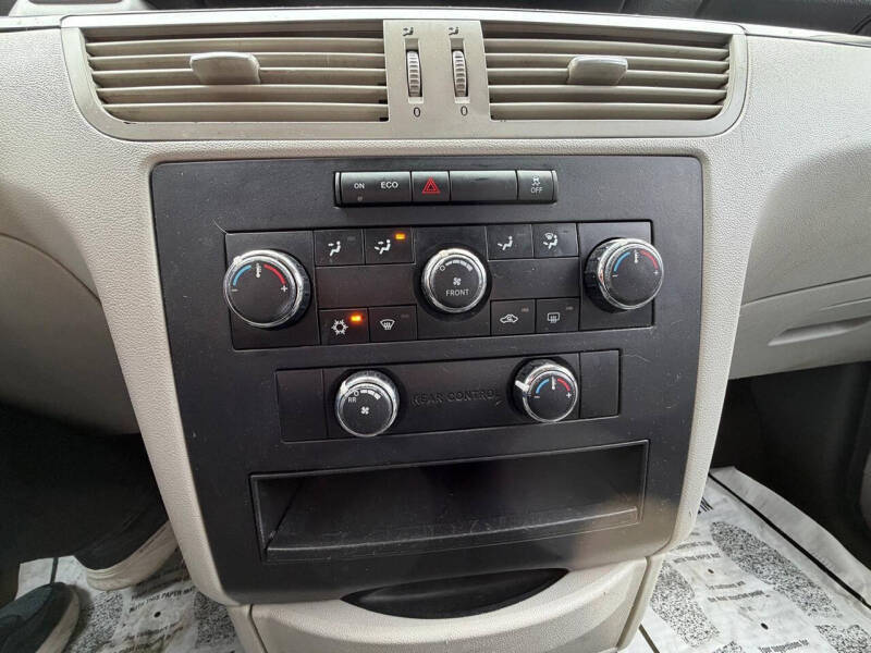 2012 Volkswagen Routan S