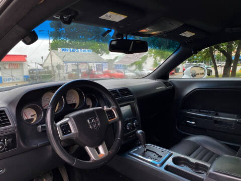 2012 Dodge Challenger R/T Plus