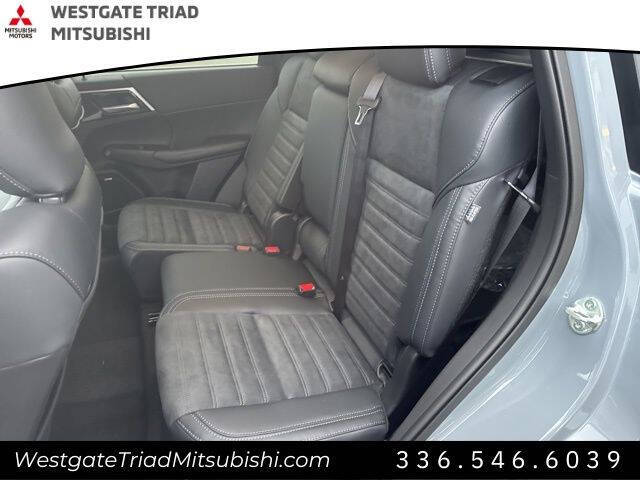 2026 Mitsubishi Outlander SE