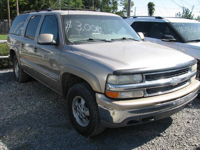 2001 Chevrolet Suburban Base's photo