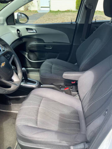 2015 Chevrolet Sonic LT Auto