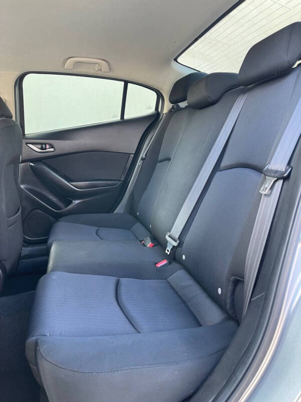 2014 Mazda MAZDA3 i SV