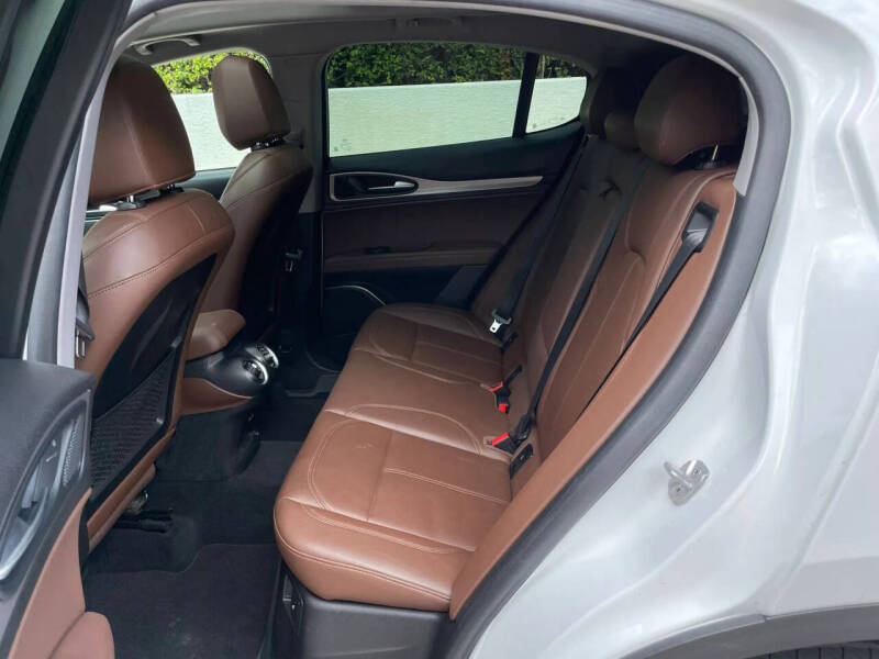 2018 Alfa Romeo Stelvio Sport