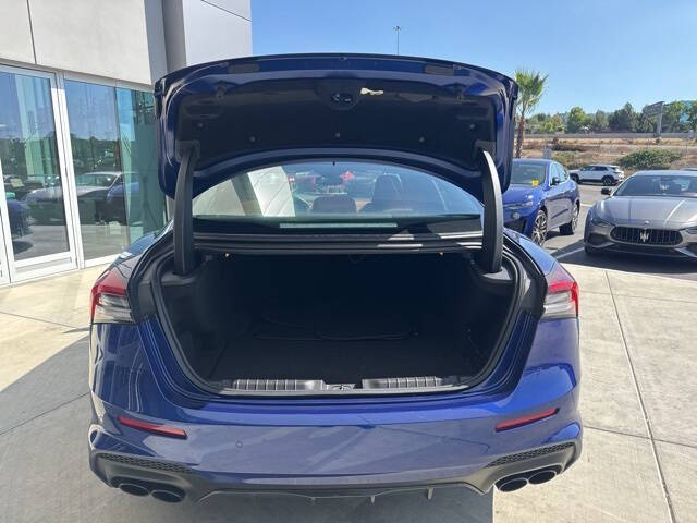 2022 Maserati Ghibli Trofeo