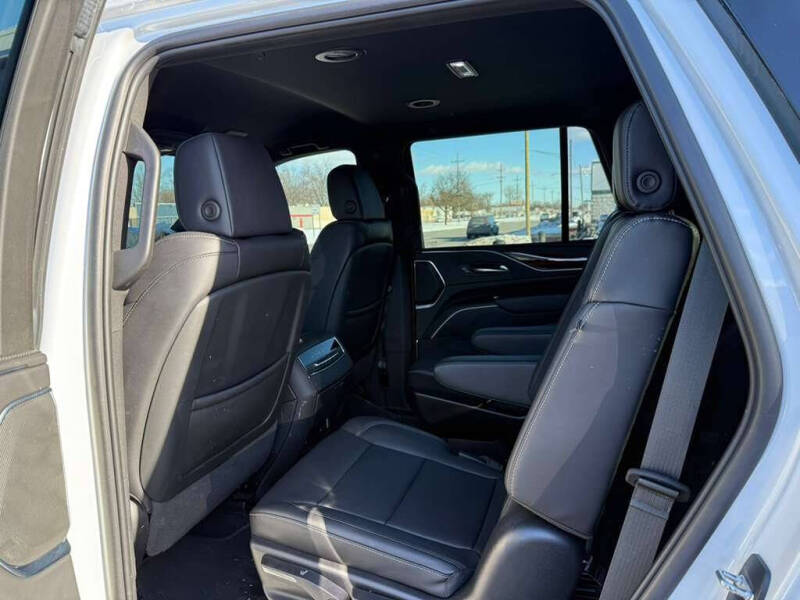 2023 Cadillac Escalade Luxury