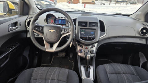 2016 Chevrolet Sonic LT Auto