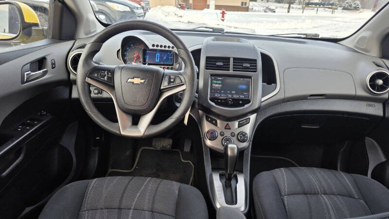 2016 Chevrolet Sonic LT Auto