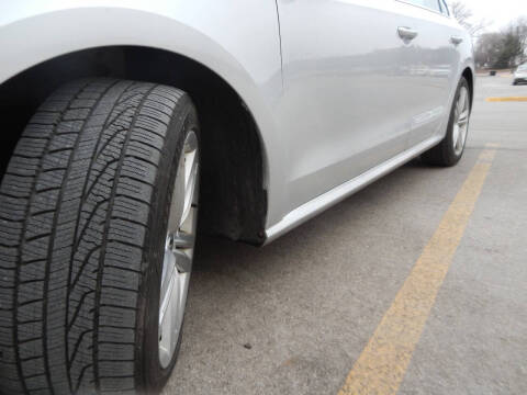 2013 Volkswagen Passat V6 SE