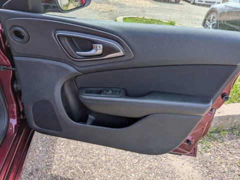 2016 Chrysler 200