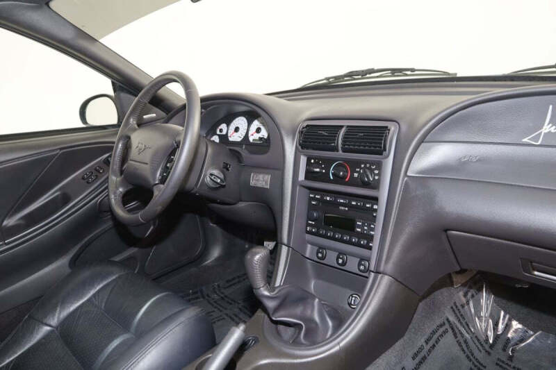 2002 Ford Mustang GT Deluxe