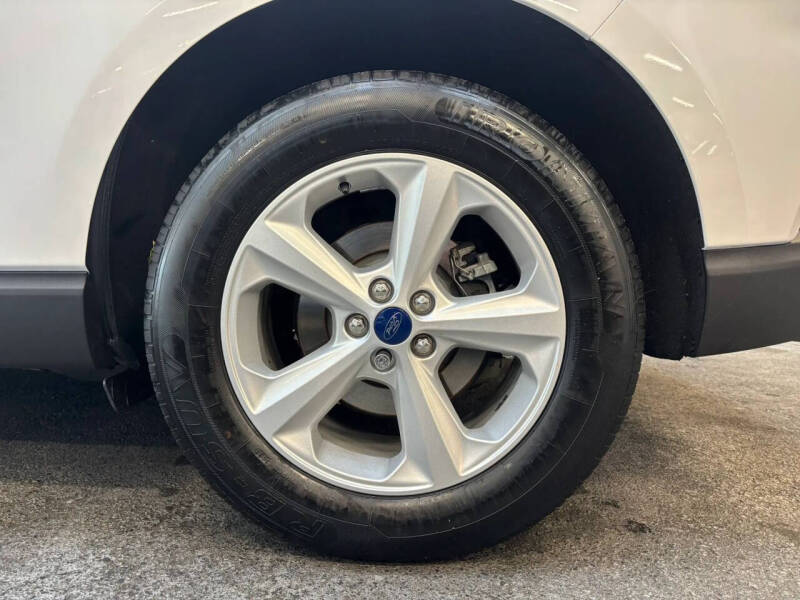 2020 Ford Edge SE