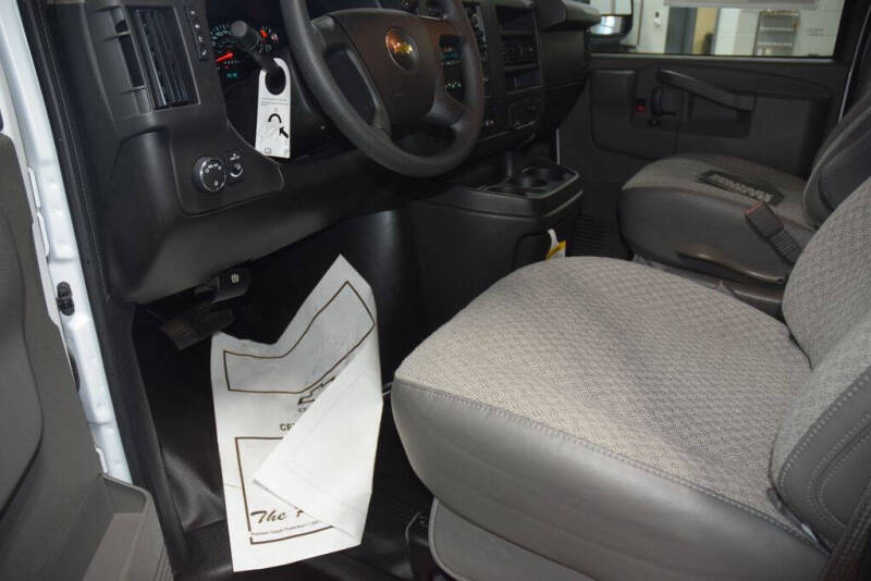 2025 Chevrolet Express 2500