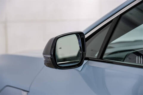 2024 Cadillac LYRIQ Luxury 1