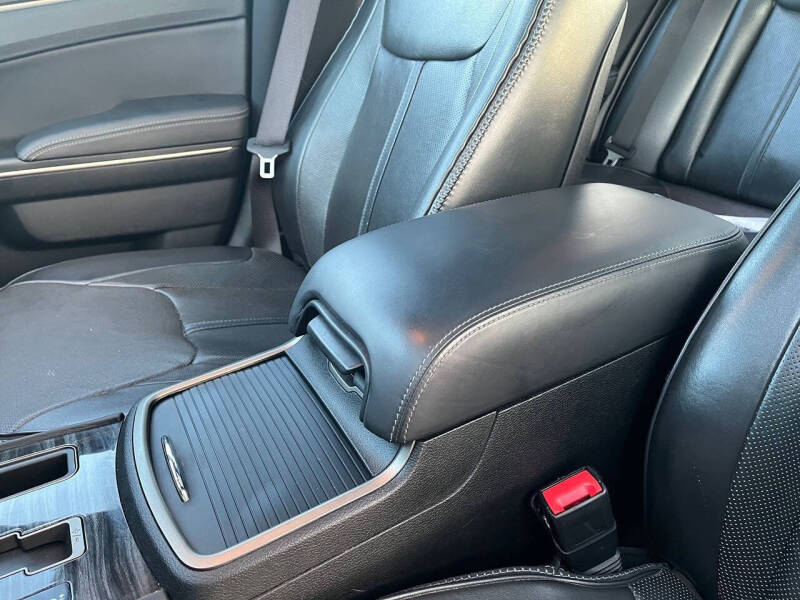 2014 Chrysler 300 C John Varvatos Limited Edition