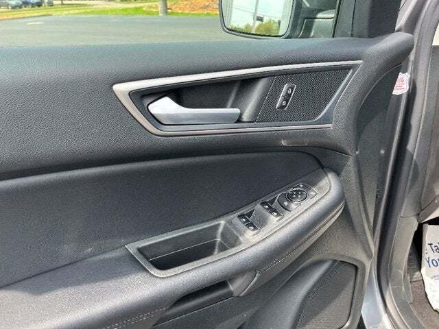 2023 Ford Edge 24