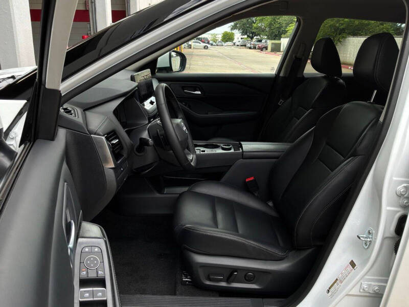 2026 Nissan Rogue SL