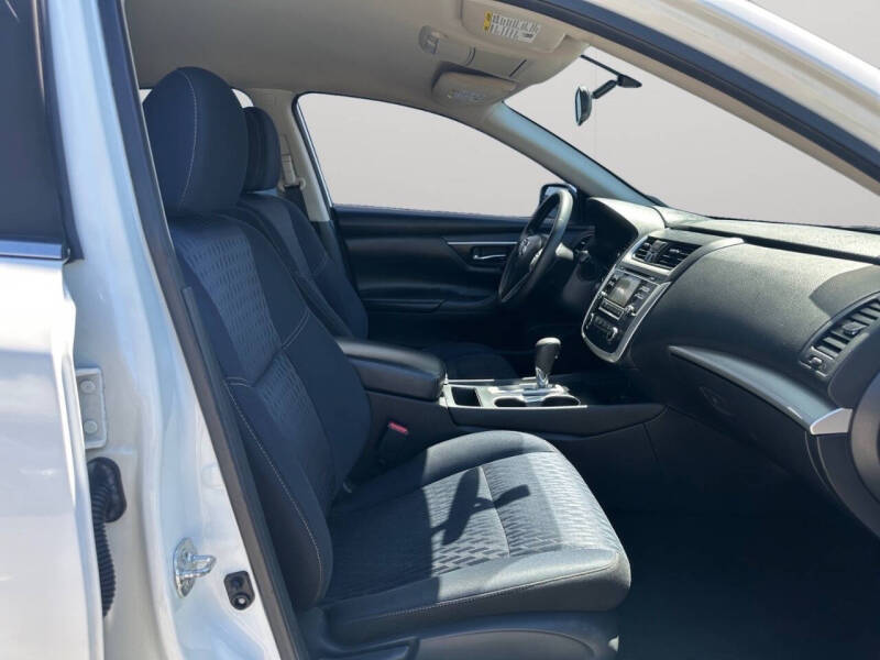 2017 Nissan Altima 2.5 SV