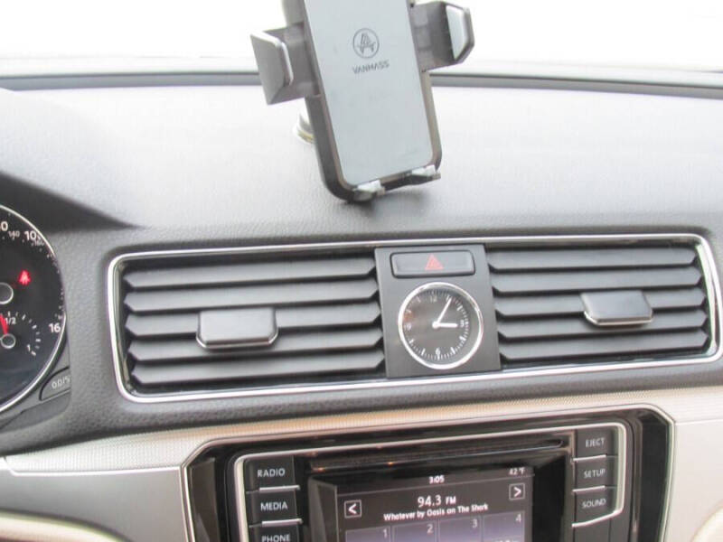 2017 Volkswagen Passat 1.8T S