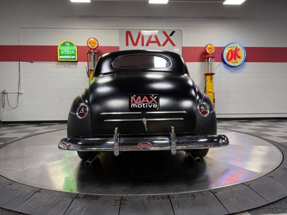 1946 Ford Coupe 12
